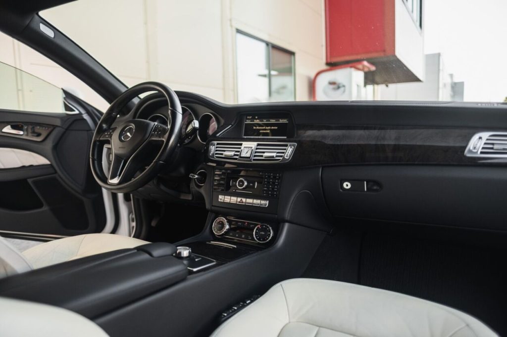 Mercedes-Benz CLS-klass: CLS 350 2011 – фото 9
