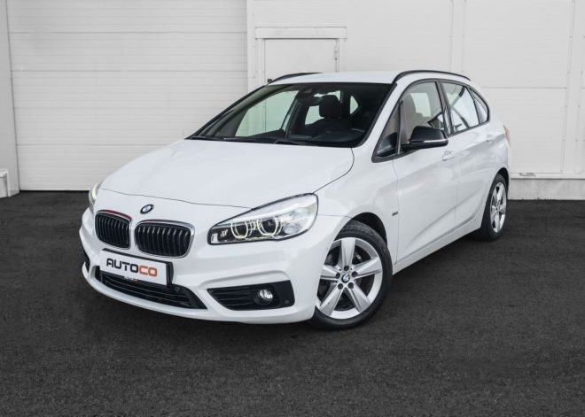BMW 2. seeria: 218 2016 – main photo