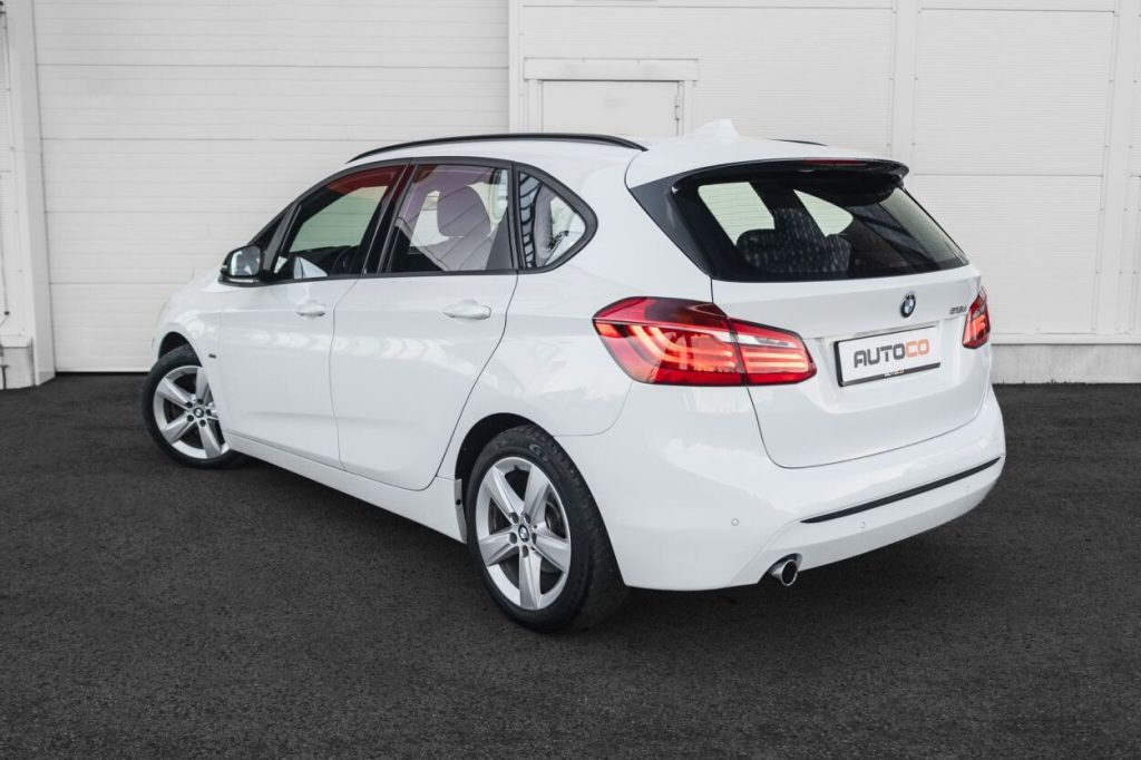 BMW 2. seeria: 218 2016 – photo 6