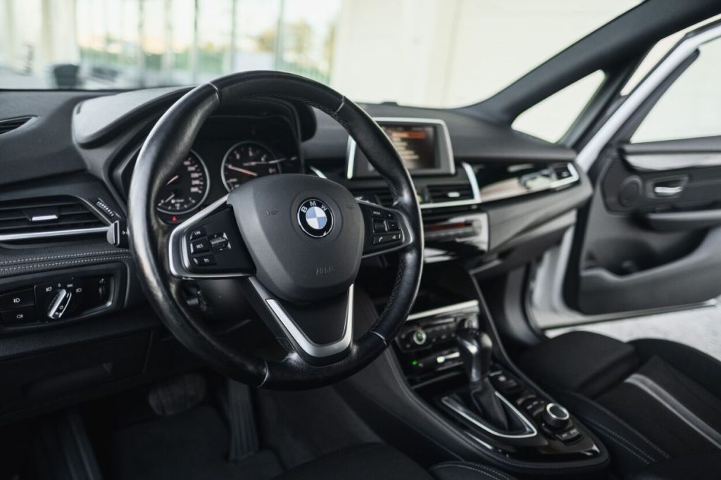 BMW 2. seeria: 218 2016 – photo 15