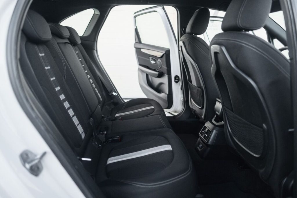 BMW 2. seeria: 218 2016 – photo 11