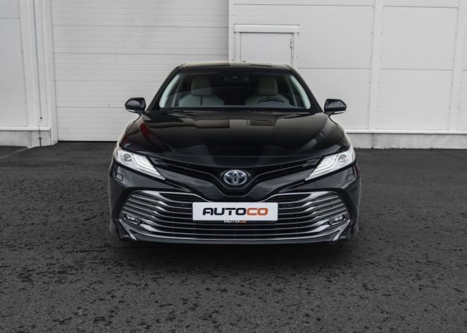 Toyota Camry 2020 – photo 2