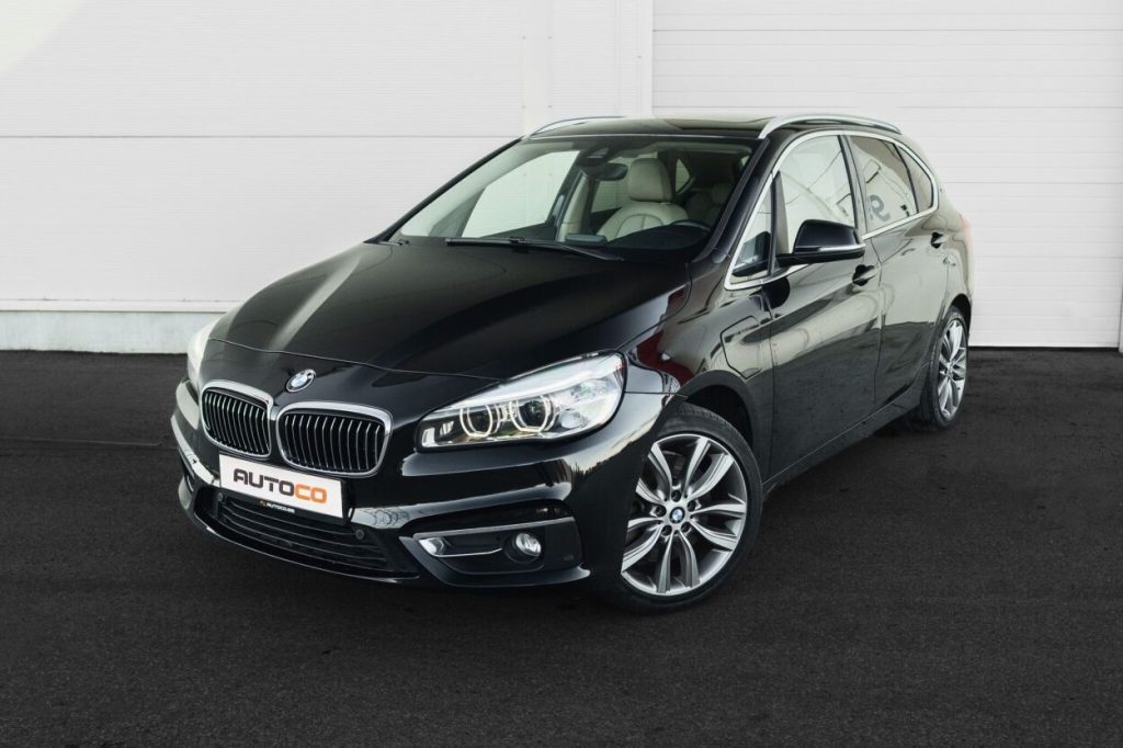 BMW 2. seeria: 225 2016 – main photo